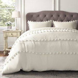 BRAND NEW Kelly Clarkson Pom Pom Duvet Set